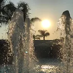 Dubaivillage منتجع
