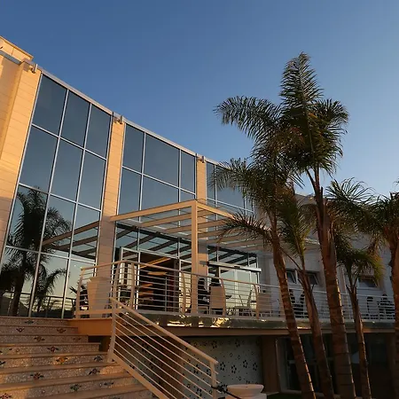 Dubaivillage Resort Camposano