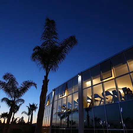 Dubaivillage Resort Camposano