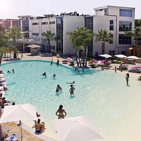 Dubaivillage Resort Camposano