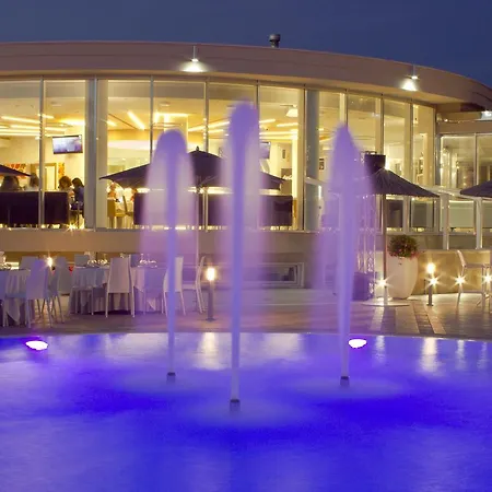 Dubaivillage Resort Camposano