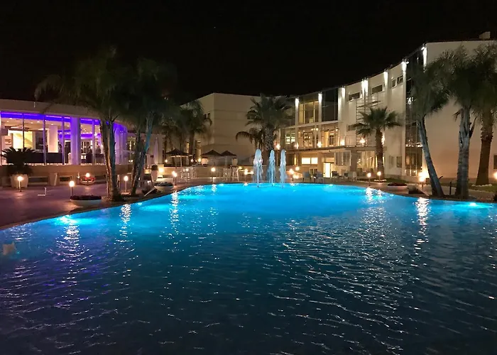 Dubaivillage Resort *
