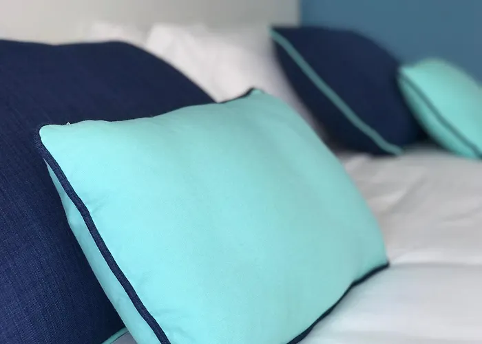 Dubaivillage Resort Camposano