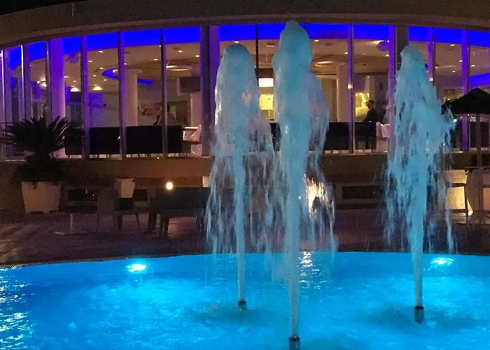 Dubaivillage Resort Camposano