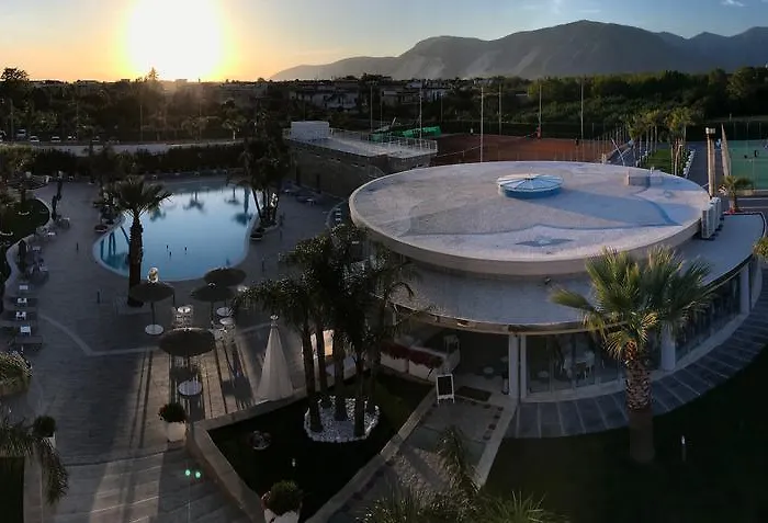 Dubaivillage * Camposano