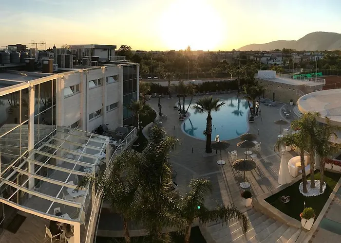 Dubaivillage Resort Camposano