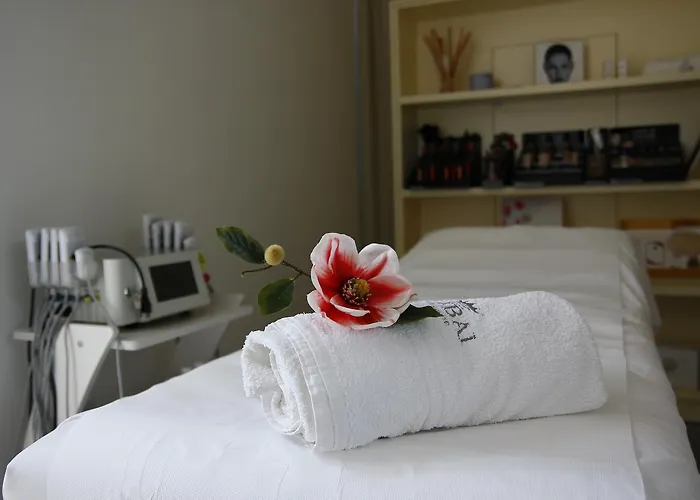 Dubaivillage Resort Camposano