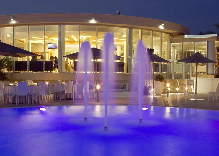 Dubaivillage Resort Camposano